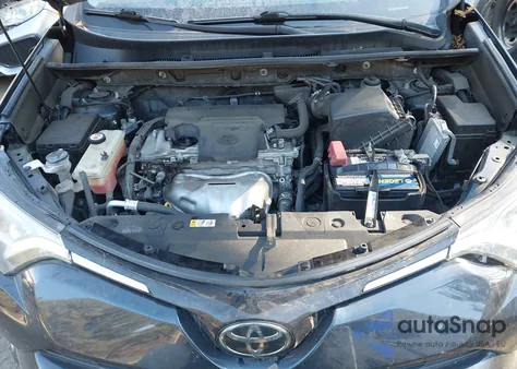 2018 Toyota Rav4 Xle z USA, uszkodzony, nr VIN JTMWFREV1JJ180201